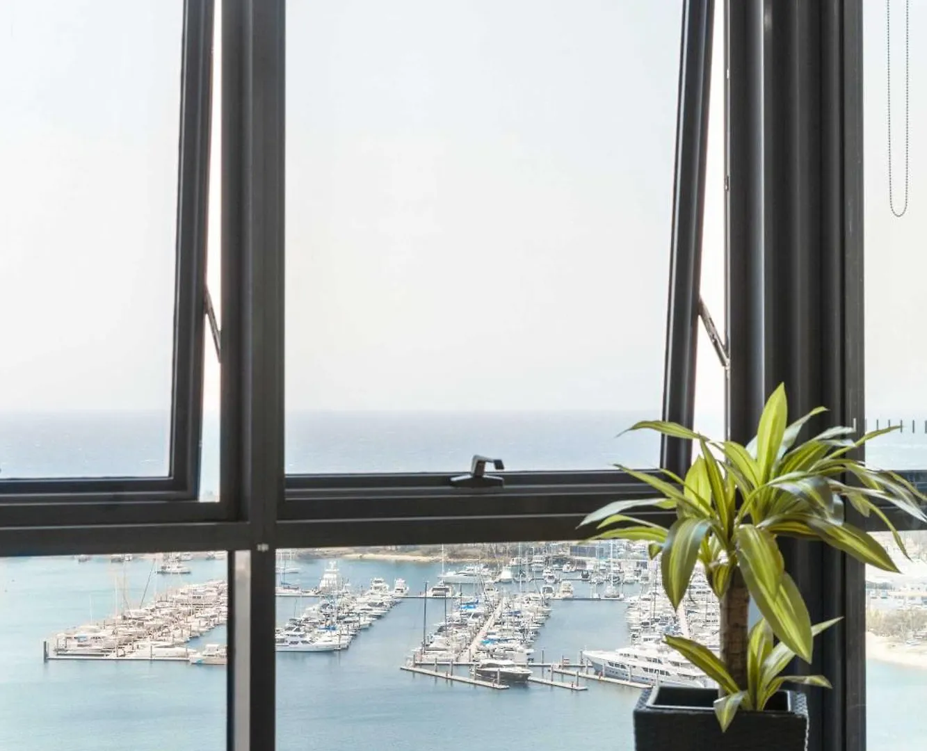 Breathtaking Ocean View Apt In Southport ゴールドコースト